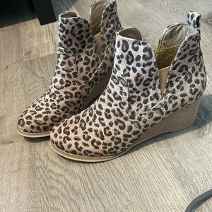 Very G booties